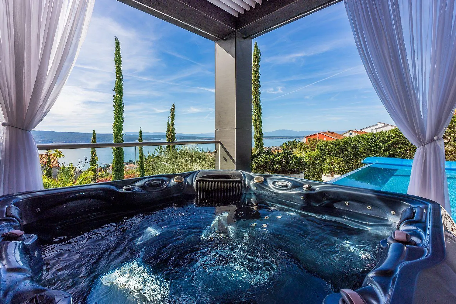Hébergement de vacances Luxusvilla Mit Infinity-Pool, Wellnessbereich, 1 Km Zum Strand Crikvenica